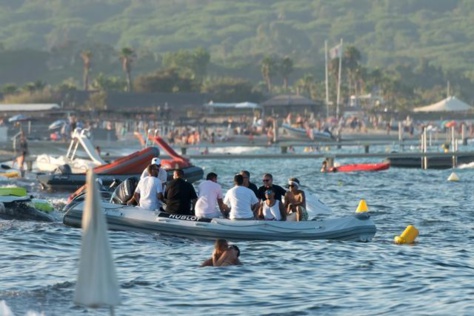 Images-Neymar s'éclate à Saint-Tropez 