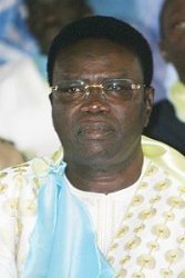 Accusé par Ousmane Masseck Ndiaye de continuer à percevoir 4 millions par mois, Mbaye Jacques Diop se tait