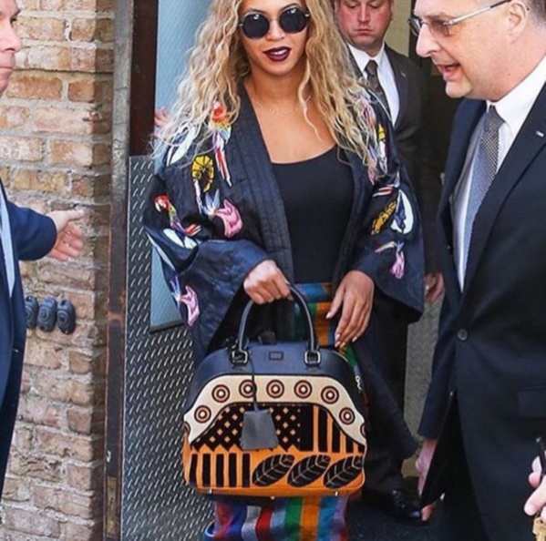 La chanteuse Beyonce habillée par la jeune styliste sénégalaise Selly Raby Kane