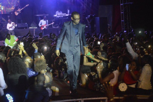 Photos-Concert Cices: Youssou Ndour en toute complicité avec ses fans