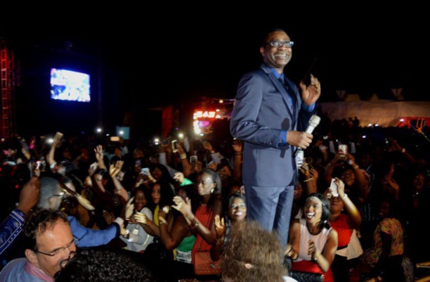 Photos-Concert Cices: Youssou Ndour en toute complicité avec ses fans