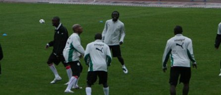 ELIMINATOIRES CAN / MONDIAL 2010 : ALGERIE –SENEGAL:  Restez leaders !