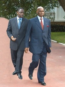 Ombres sur la visite de Macky Sall au Sénat français : la présence de Wade entraîne l’annulation d’une conférence de presse du président de l’Assemblée