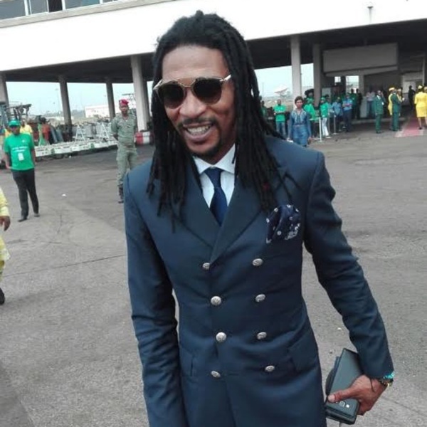 5 photos - Rigobert Song, une icône de mode