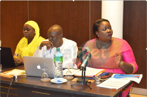 Photos: Abdoulaye Diouf Sarr en réunion de deux jours avec le Service de la Communication, de la Documentation et des Relations publiques de son département