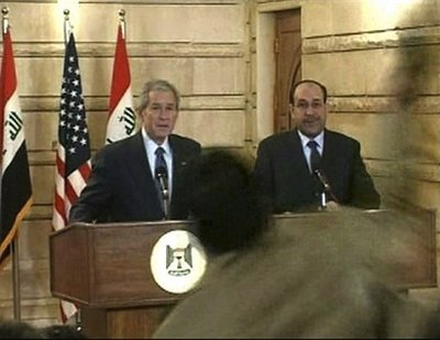 [ PHOTOS ] AGRESSION DE BUSH EN IRAK: Les images de l'incident