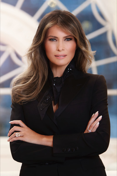 Melania Trump moquée à cause de son premier portrait officiel