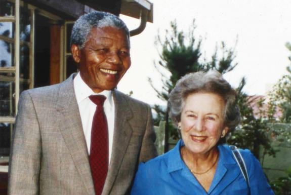 Afrique du sud : l'ex-députée anti-apartheid Helen Suzman est morte