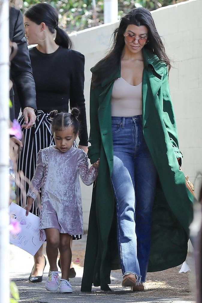 Photos : Saint et North West, les enfants de Kim Kardashan: à Calabasas, la relève est assurée !