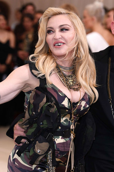 Met Gala 2017: le grand malaise causé par les dents de Madonna