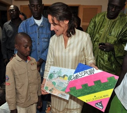 Ségolène Royal demande «pardon» à l'Afrique pour les «paroles humiliantes» de Sarkozy