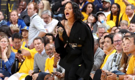 NBA: dab, baston de regards avec Durant, clash avec un boss d'Apple... Rihanna a mis le feu à la finale