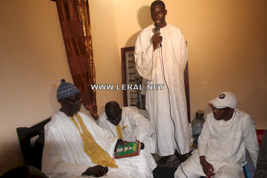 Photos : Thierno Bâ fait un don de 10 tonnes de ciment à la maison de Serigne Touba de Yeumbeul Sud