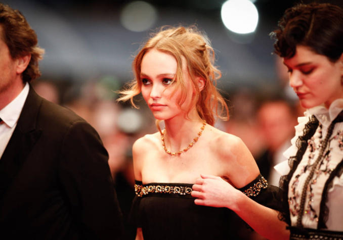 Lily-Rose Depp : découvrez le cliché dénudé qui agite le web