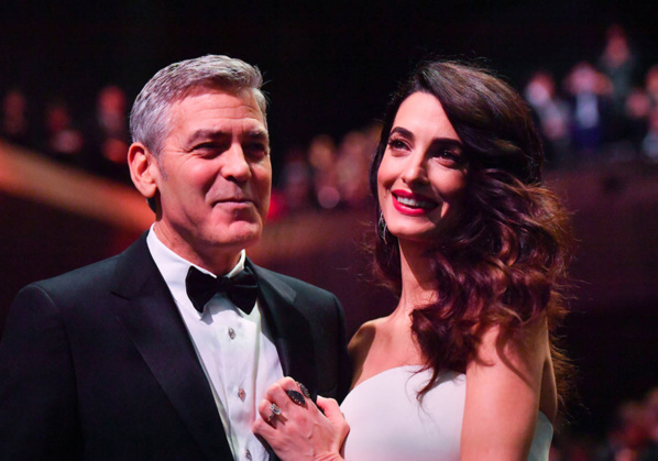 Charlottesville : George et Amal Clooney font un don d’un million de dollars pour combattre la haine