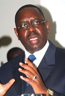 DEPUIS L’ESPAGNE, MACKY SALL RÉPOND À ME WADE : « Retourner au Pds, c’est me suicider ; ces histoires de père et de fils n’ont rien à voir avec l’intérêt du Sénégal »