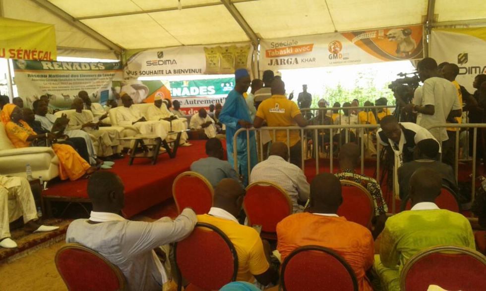 Cérémonie de remise de géniteurs Ladoum aux éleveurs de Diourbel,  Bambey et Gueoul par le Réseau National des Eleveurs du Sénégal (RENADES) 