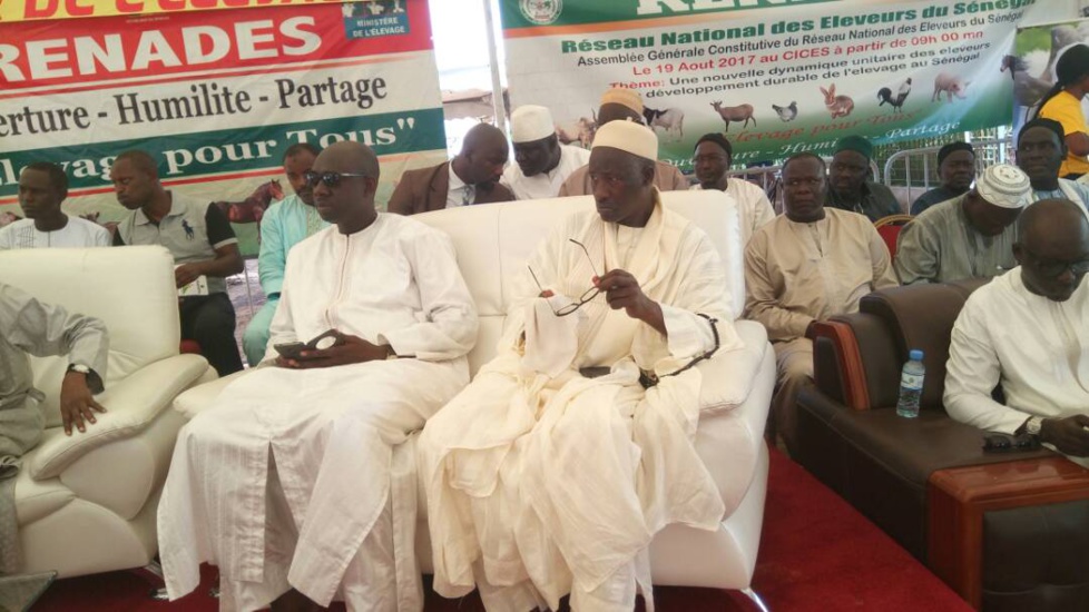 Cérémonie de remise de géniteurs Ladoum aux éleveurs de Diourbel,  Bambey et Gueoul par le Réseau National des Eleveurs du Sénégal (RENADES) 