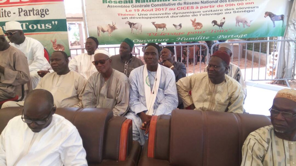 Cérémonie de remise de géniteurs Ladoum aux éleveurs de Diourbel,  Bambey et Gueoul par le Réseau National des Eleveurs du Sénégal (RENADES) 