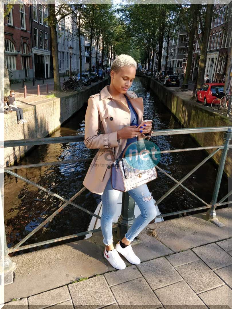 11 photos: Marie Louise "enjoy" ses vacances à Amsterdam 