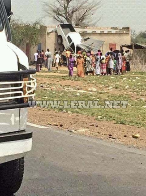 Images: Accident spectaculaire à Ngabou, à environ 15 km de Touba,