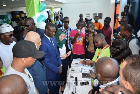 Photos: "Vie Absolue", Qnet expose ses produits sur le marché sénégalais de la vente en ligne