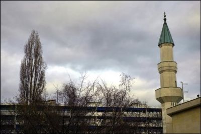 AFFAIRE DES MINARETS EN SUISSE L’Ujms appelle Wade à convoquer à Dakar une Ag extraordinaire