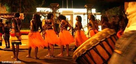 Indépendance 2010 : un cinquantenaire coûteux et folklorique, pour fêter une statue