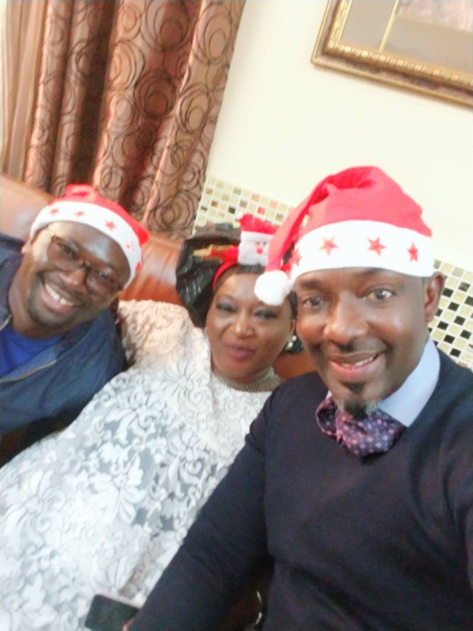 Photos - Mbaye Dièye Faye fête Noël en famille 