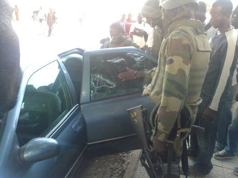 Exclusivité : Une balle perdue fracasse la voiture du comptable de l’Université de Ziguinchor