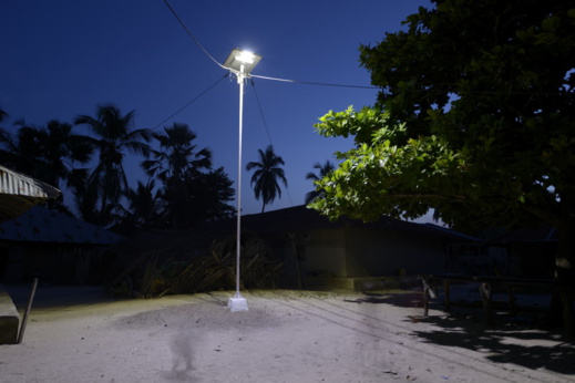 La vérité sur les 50 000 lampadaires solaires de Fonroche