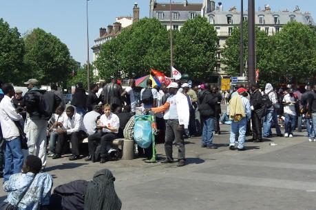 «Il y a des Français chez nous, pourquoi nous on pourrait pas venir ici?»