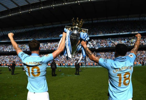 PHOTOS - Manchester City célèbre son titre de champion d’Angleterre