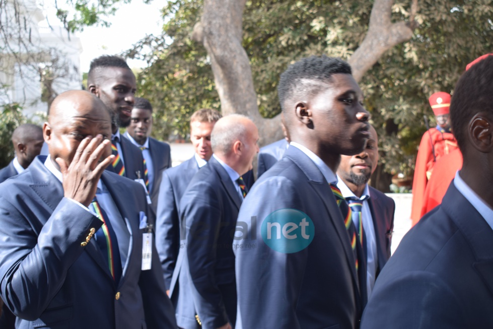 Photos : Remise solennelle du drapeau national aux « Lions de la Téranga » pour le Mondial 2018