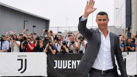 Photos – Arrivée de Cristiano Ronaldo à Turin