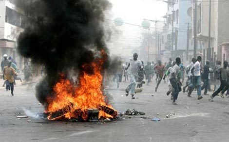 La banlieue renoue avec les manifestations contre la SENELEC