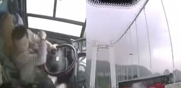 La vidéo choc d'un bus qui plonge dans le vide après une dispute au volant : 15 morts en Chine