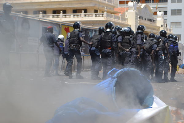 Le pouvoir dénonce "un complot", manifestations dans tout le pays