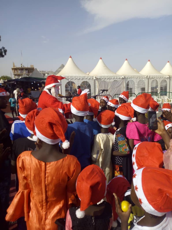 Photos : ​Les enfants de Mbour ont fêté Noël avec "Mbour en fête"