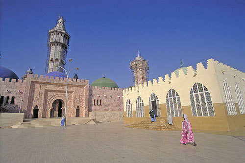 Les politiciens invités à se plier aux injonctions de Touba (politicien)