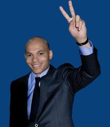 [Video] Le ministre Karim Wade refuse de recevoir le Suttaaas