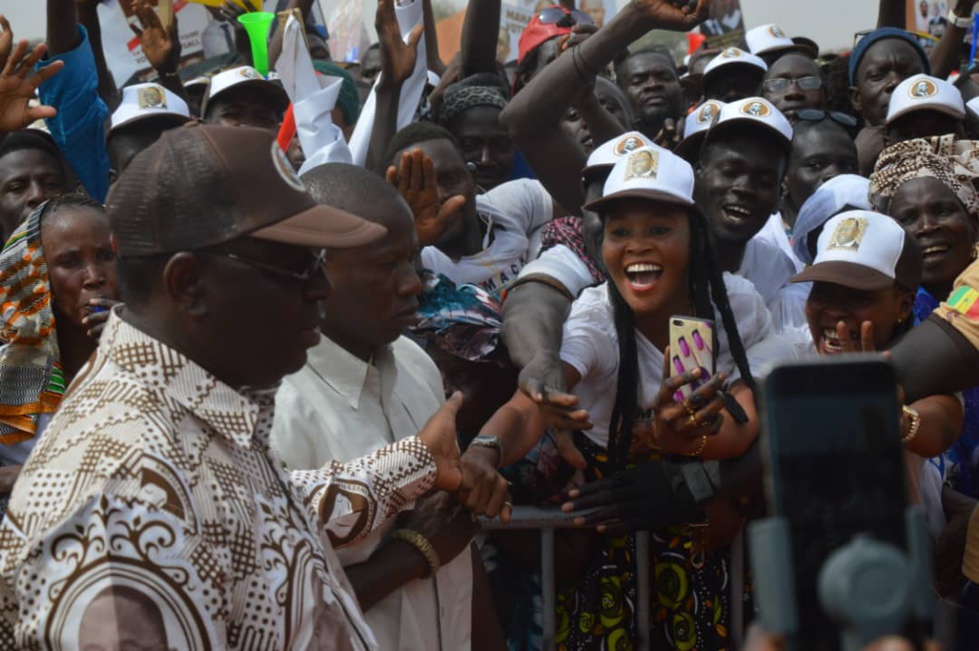 VIDEO - Voici pourquoi une marée humaine a accueilli Macky Sall au fief de son PM Mahammed DIONNE