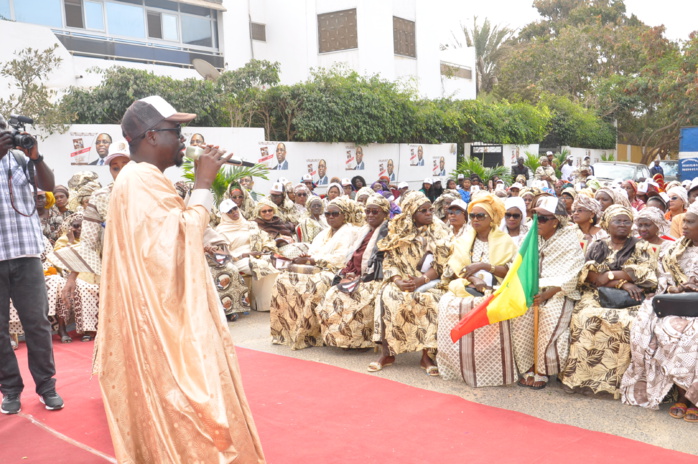 Photos : Cérémonie Sargal des voisins du PR Macky Sall à Fenêtre Mermoz sous la coordination de maître Lika Bâ 