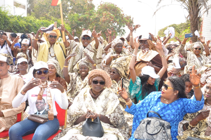 Photos : Cérémonie Sargal des voisins du PR Macky Sall à Fenêtre Mermoz sous la coordination de maître Lika Bâ 