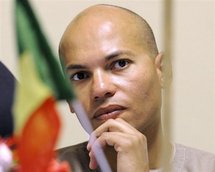 Pour redorer son blason: Karim Wade  se paye des pages dans jeune Afrique  et  zappe la presse nationale