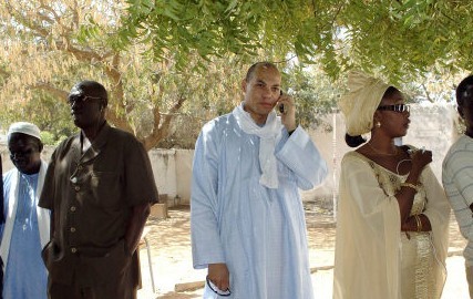 Wade à Bourgi : "Allo, tonton ?" et c'est le Sénégal qui tousse