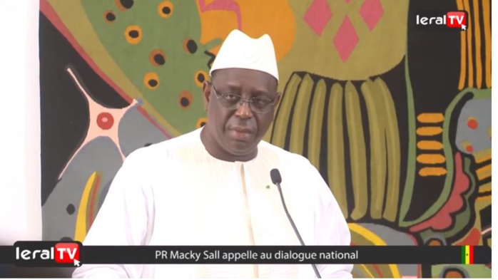  Vent de décrispation: Macky Sall lance un appel au dialogue et « libère » les militants de l’opposition 