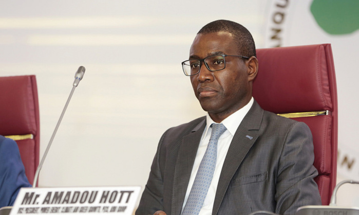 Ministre de l'Économie du Plan et de la Coopération : Amadou Hott, un CV  vraiment hot*