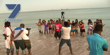 [Video-Exclusivité] Making Off – Nouveau Clip De Pape Diouf: Riche En Couleurs Et En Belles Filles !!!