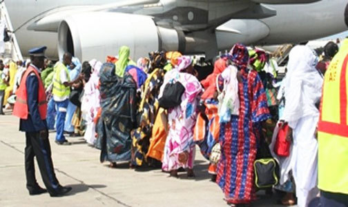 MECQUE – Trafic sur le gap de 3 000 places du quota du Sénégal : Le pèlerin nage en pleine magouille. Après marchandages, une place est obtenue à 1,9 million de francs Cfa